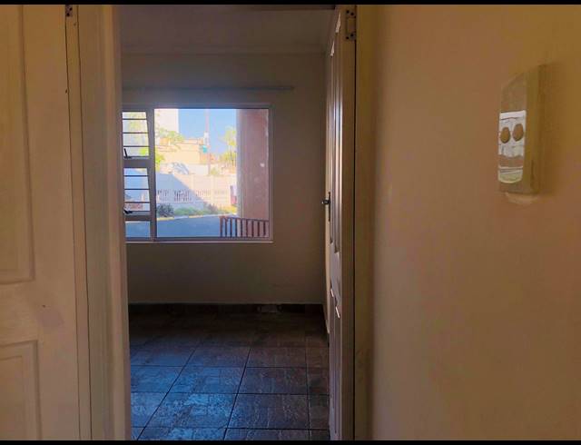 2 BEDROOM APARTMENT FOR SALE IN MANABA BEACH